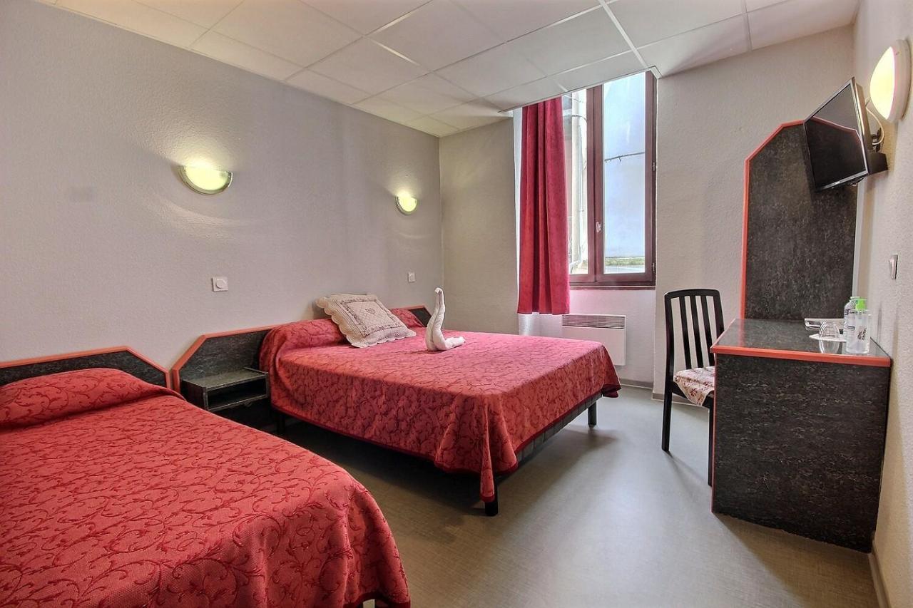 Hotel Central Saint-Pierre-dʼAlbigny Zewnętrze zdjęcie